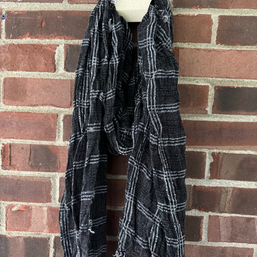 Quagga Green Label Plaid Black Scarf New With Tag - Picture 7 of 10